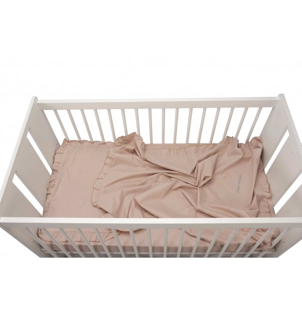 Set Lenjerie Patut Bebe, Bumbac (Cearceaf Pat 60X120, Cearceaf Pilota 80X110, Fata Perna 35X50), Brodata, Cu Volan, Roz Set Lenjerie Patut Bebe, Bumbac (Cearceaf Pat 60X120, Cearceaf Pilota 80X110, Fata Perna 35X50), Brodata, Cu Volan, Roz